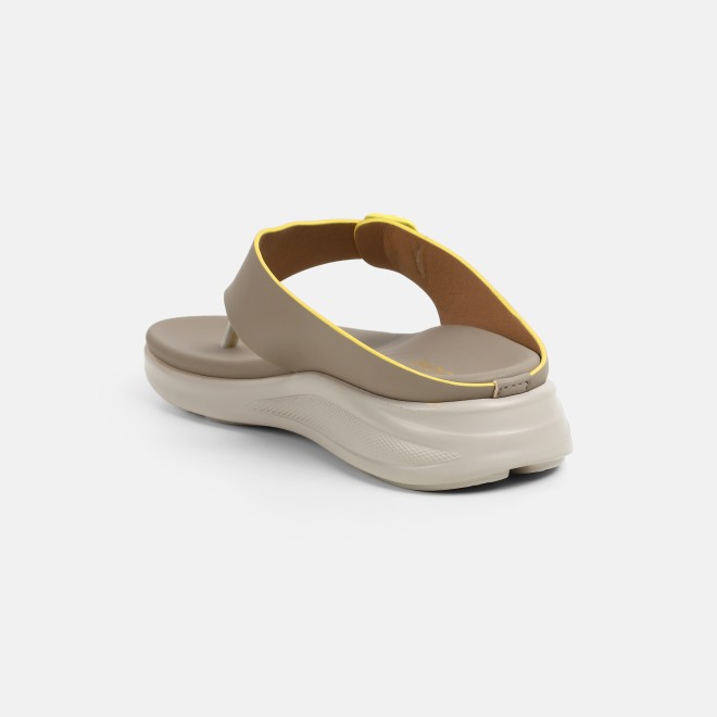 Mochi Women Beige Casual Slippers (SKU: 32-1685-20-36)