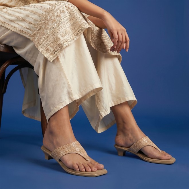 Mochi Women Beige Casual Slippers (SKU: 32-1811-20-36)