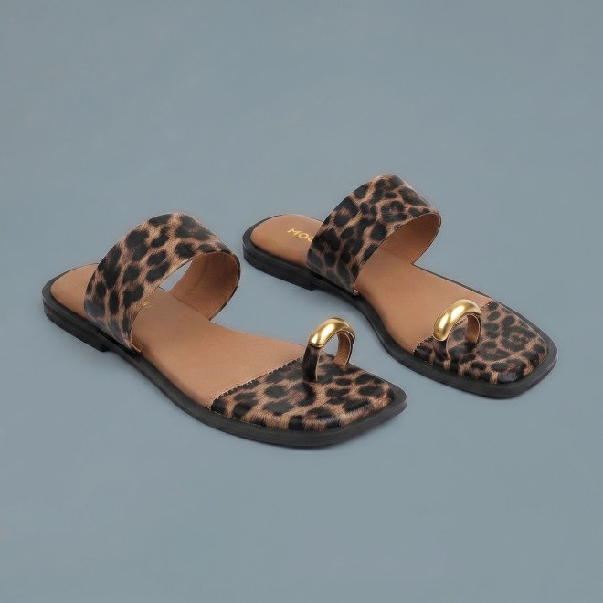 Mochi Women Beige Casual Slippers