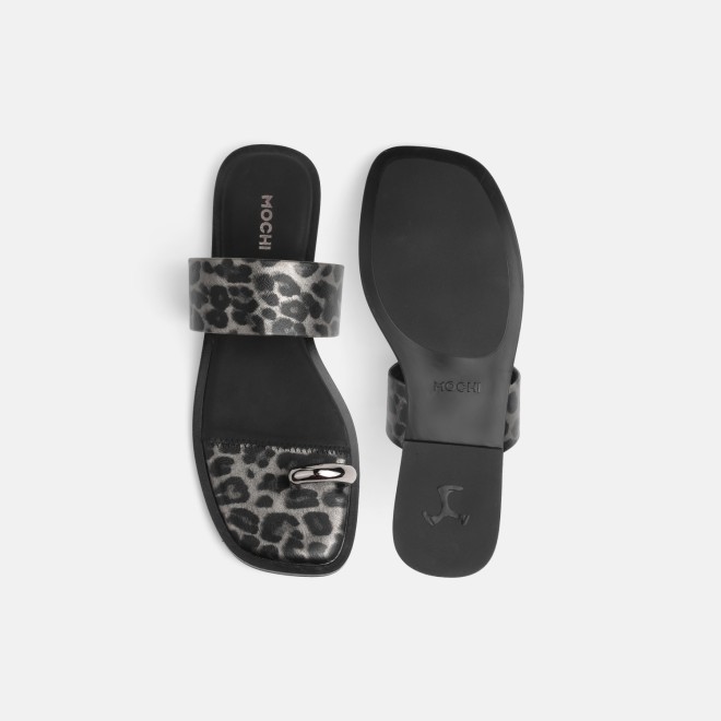 Mochi Women Black Casual Slippers (SKU: 32-1892-11-36)