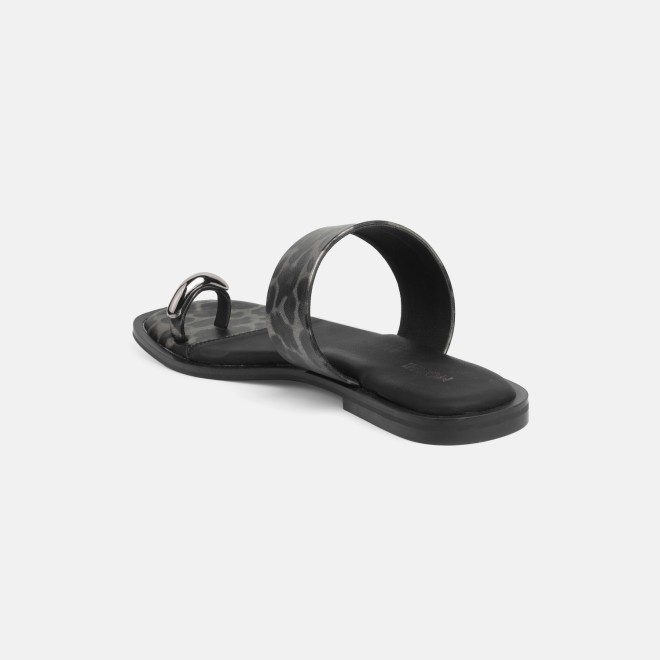 Mochi Women Black Casual Slippers (SKU: 32-1892-11-36)