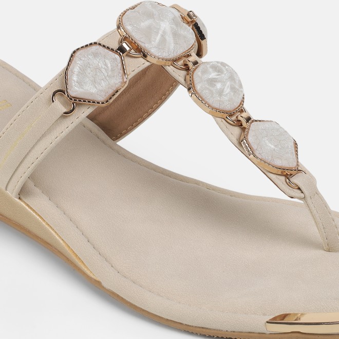 Mochi Women Beige Casual Slippers (SKU: 32-789-20-36)