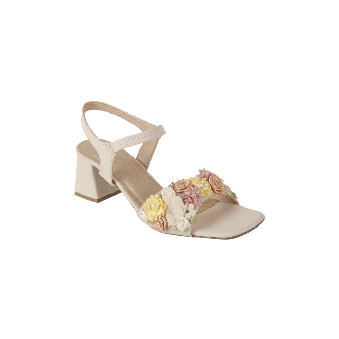 Mochi Women Beige Casual Sandals (SKU: 33-1007-20-36)