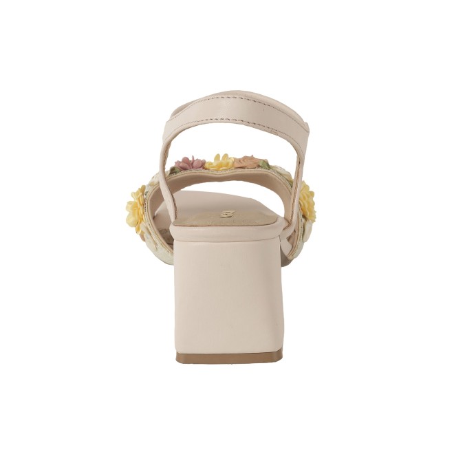 Mochi Women Beige Casual Sandals (SKU: 33-1007-20-36)