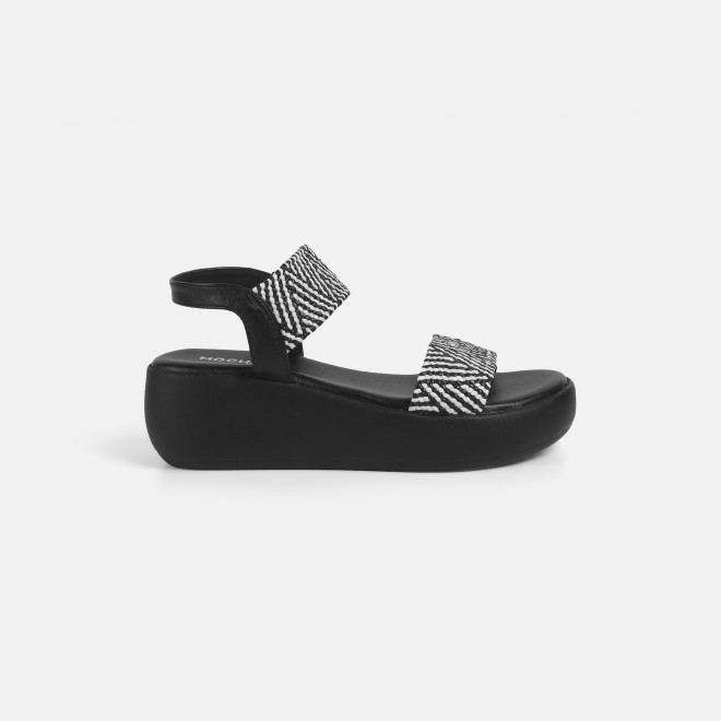 Mochi Women Black Casual Sandals (SKU: 33-1200-11-37)