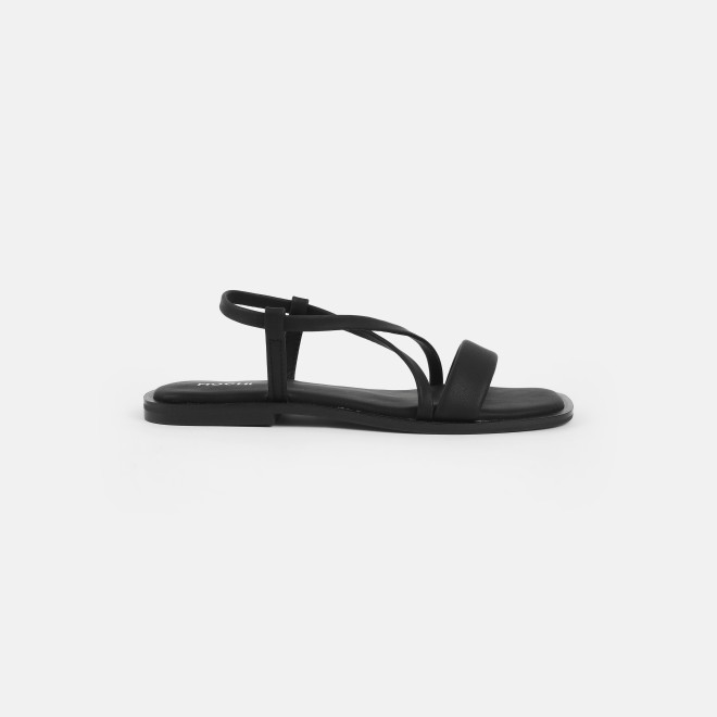 Mochi Women Black Casual Sandals (SKU: 33-1234-11-36)
