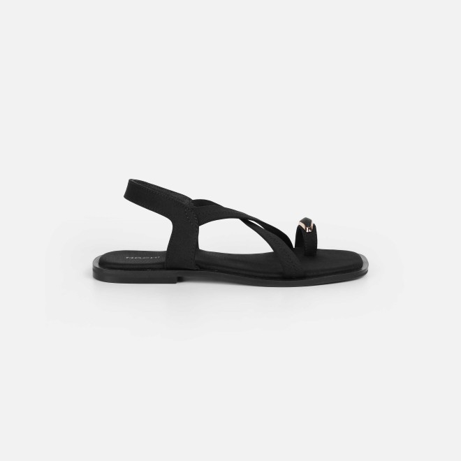 Mochi Women Black Casual Sandals (SKU: 33-1256-11-36)