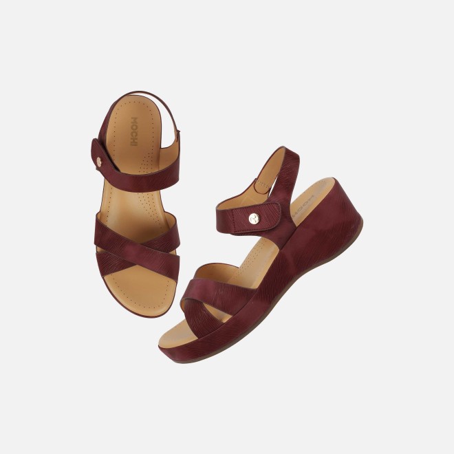 Mochi Women Maroon Casual Comfort (SKU: 33-1294-44-36)