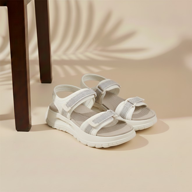 Mochi Women Beige-red Casual Sandals
