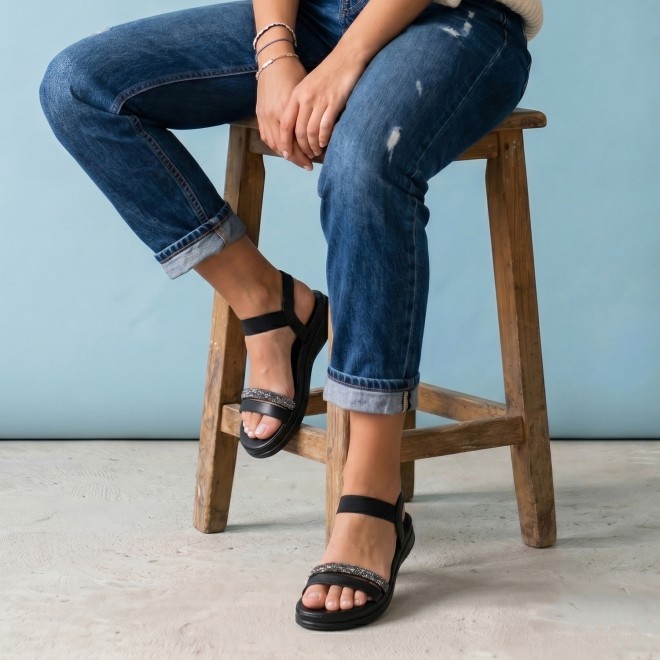 Mochi Women Black Casual Sandals (SKU: 33-1481-11-36)