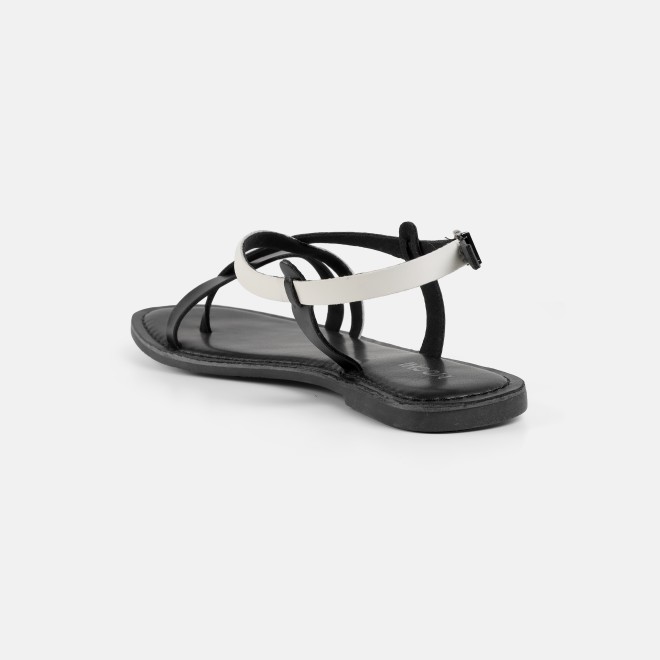 Mochi Women Black Casual Gladiators (SKU: 33-1521-11-36)