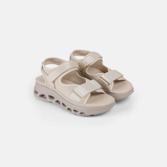 Mochi Women Beige Casual Sandals (SKU: 33-1539-20-36)