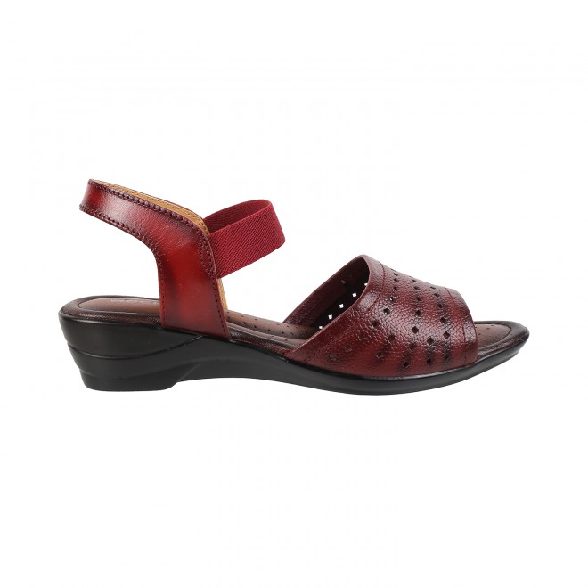 Mochi Women Maroon Casual Sandals (SKU: 33-439-44-36)