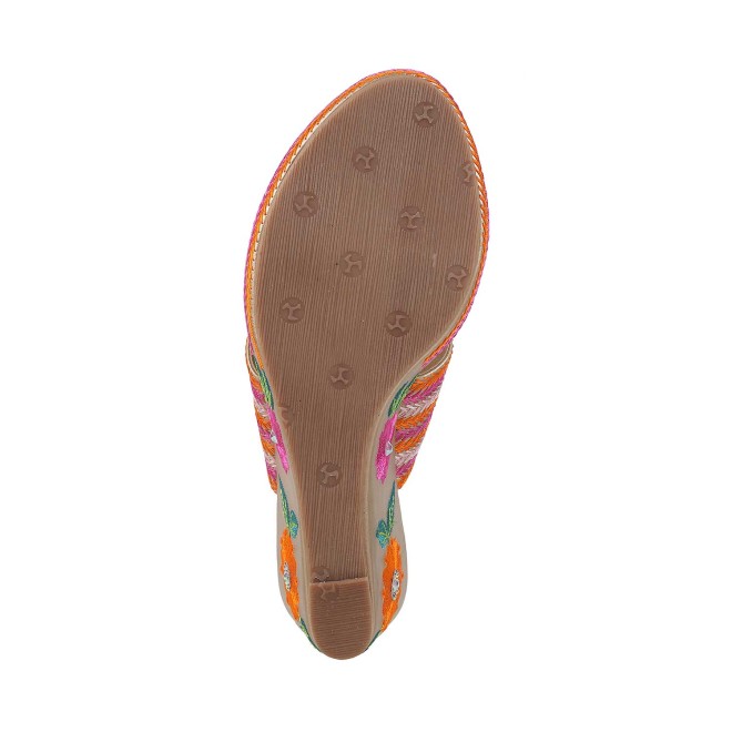 Mochi Women Gold Ethnic Sandals (SKU: 34-198-15-36)