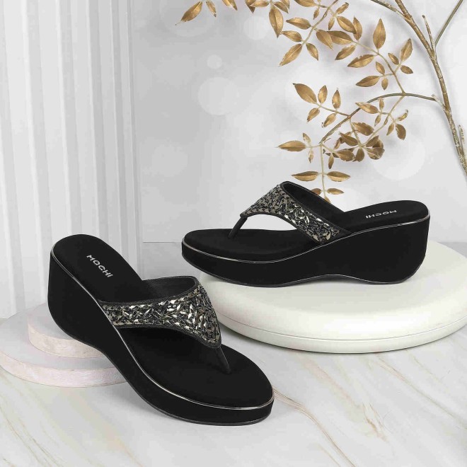 Mochi Women Black Casual Pumps (SKU: 34-280-11-39)
