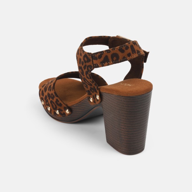 Mochi Women Tan Casual Sandals (SKU: 34-365-23-36)