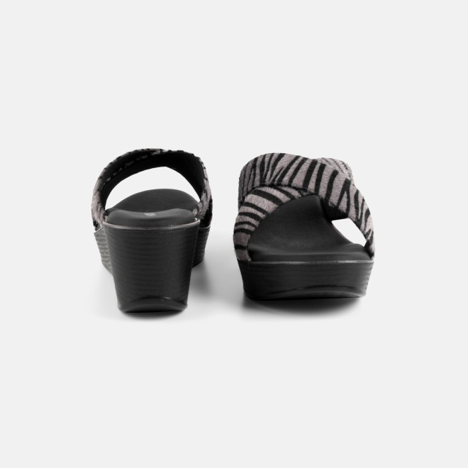 Mochi Women Black Casual Slip Ons (SKU: 34-437-11-36)