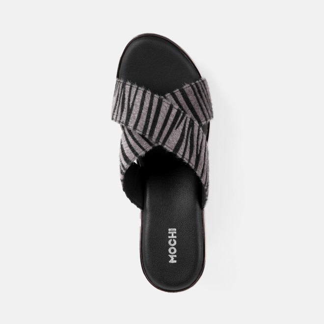 Mochi Women Black Casual Slip Ons (SKU: 34-437-11-36)