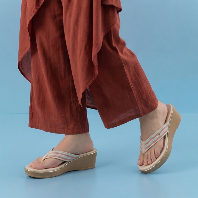 Mochi Women Beige Casual Slippers (SKU: 34-449-20-36)