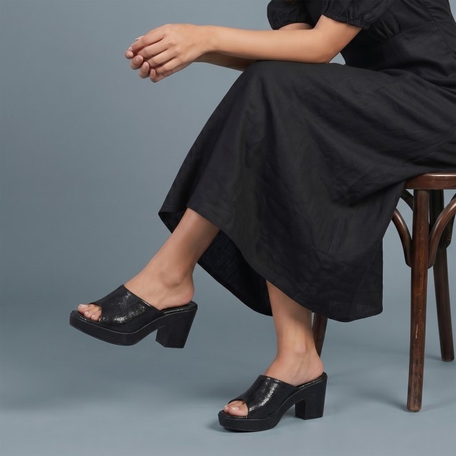 Mochi Women Black Casual Slip Ons (SKU: 34-451-11-36)