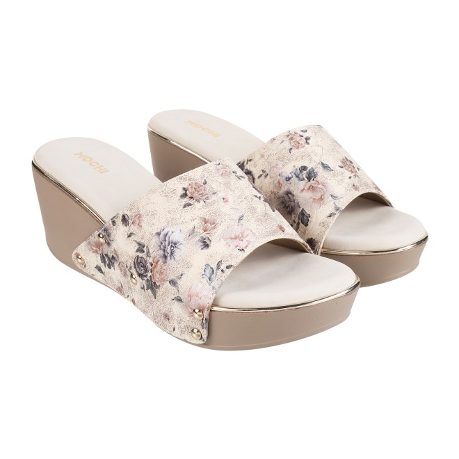 Women Beige Casual Sandals