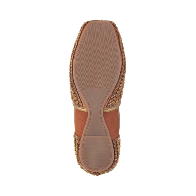 Mochi Women Antique-Gold Ethnic Jutis (SKU: 35-1620-28-36)