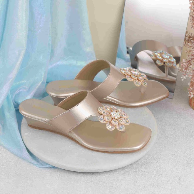 Mochi Women Gold Party Lifestyle (SKU: 35-1755-15-36)