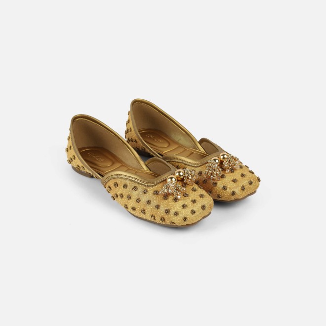 Mochi Women Gold Ethnic Jutis (SKU: 35-2516-15-36)