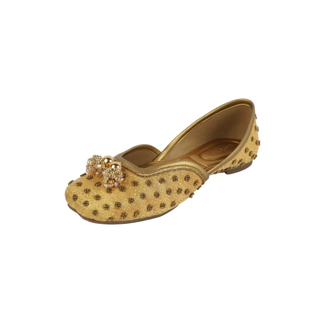 Mochi Women Gold Ethnic Jutis (SKU: 35-2516-15-36)
