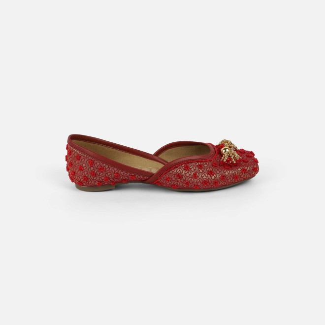 Mochi Women Maroon Ethnic Jutis (SKU: 35-2516-44-36)