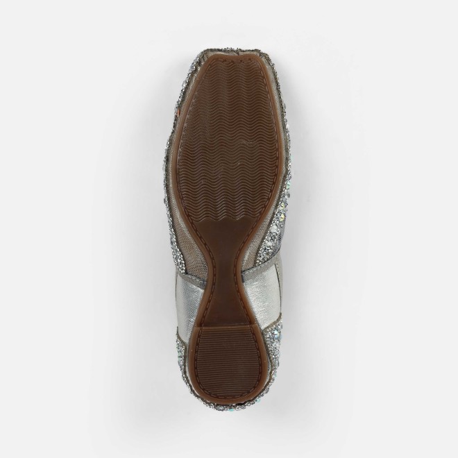 Mochi Women Silver Ethnic Jutis (SKU: 35-2517-27-36)