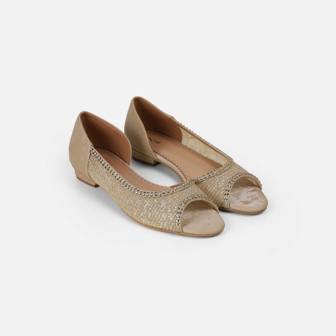 Mochi Women Gold Ethnic Sandals (SKU: 35-2598-15-36)