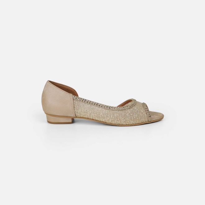 Mochi Women Gold Ethnic Sandals (SKU: 35-2598-15-36)