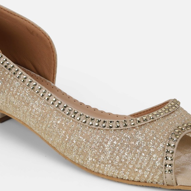 Mochi Women Gold Ethnic Sandals (SKU: 35-2598-15-36)