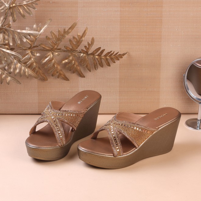 Mochi Women Bronze Casual Sandals
