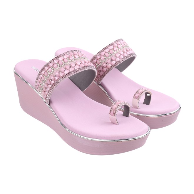 Mochi Women Peach Casual Slip Ons