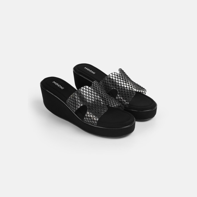 Mochi Women Black Casual Slip Ons (SKU: 35-802597-11-36)