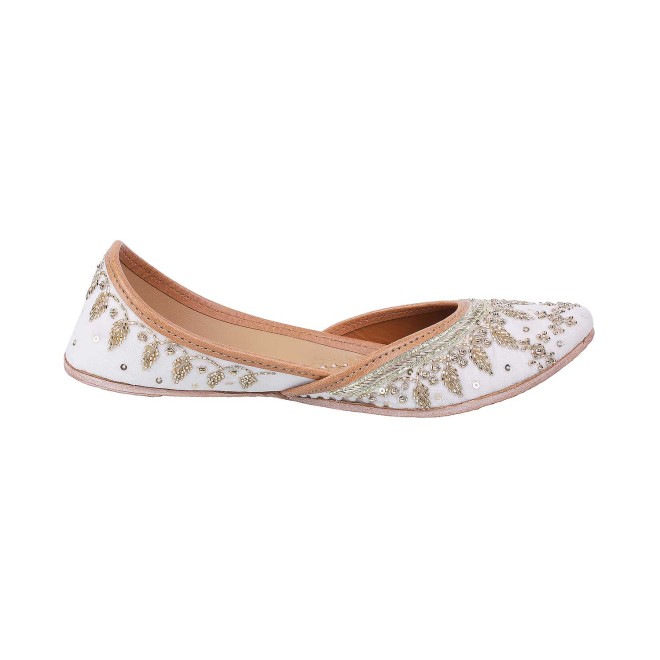 Mochi Women Gold Ethnic Mojaris (SKU: 35-835-15-37)