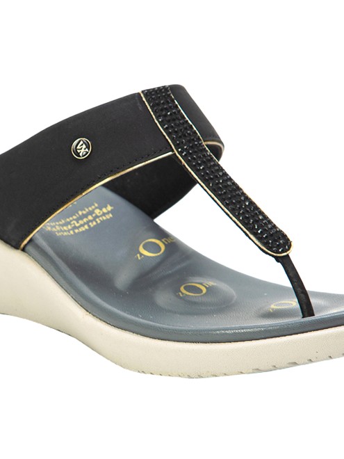 Von Wellx Women Black Casual Slippers (SKU: 357-22011-11-39)