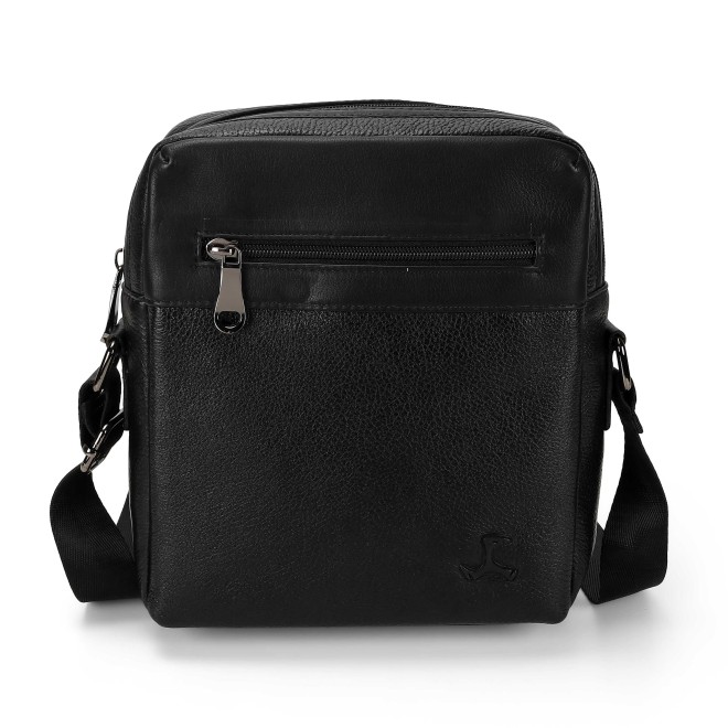 Mochi Women Black Sling Bag (SKU: 37-66-11-10)