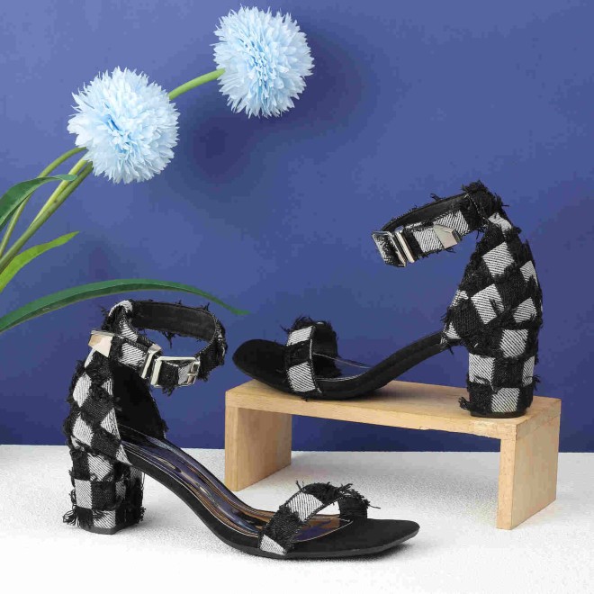 Mochi Women Black Casual Sandals (SKU: 40-243-11-39)