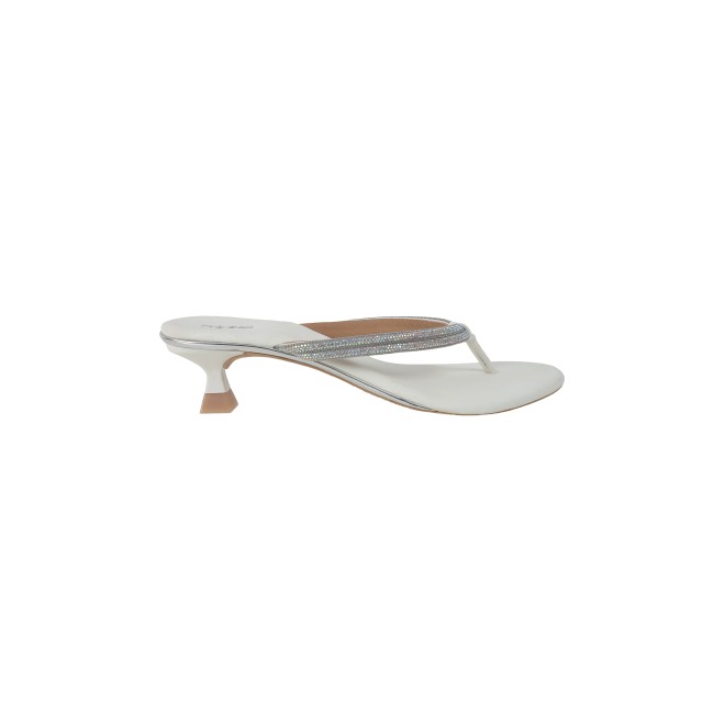 Mochi Women White Casual Slippers (SKU: 40-333-16-37)