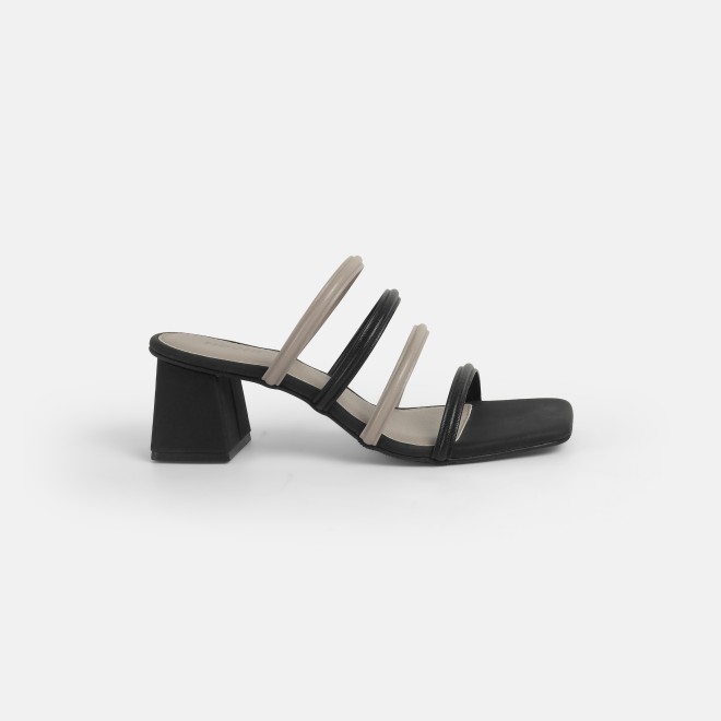 Mochi Women Black Casual Slip Ons (SKU: 40-374-11-36)