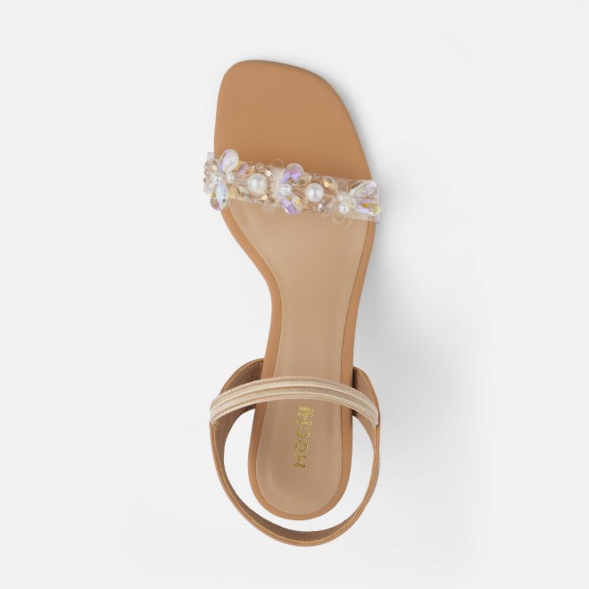 Mochi Women Tan Casual Sandals (SKU: 40-403-23-40)