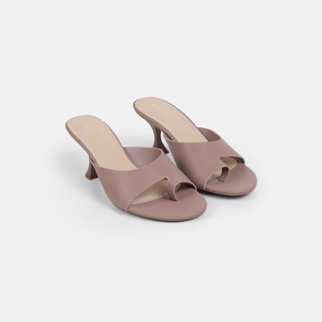 Mochi Women Peach Casual Slip Ons (SKU: 40-446-80-36)