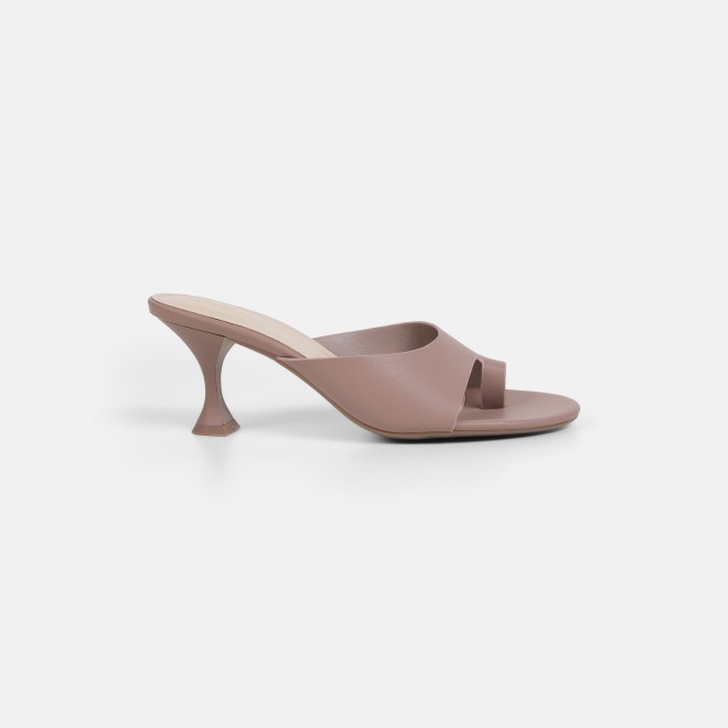 Mochi Women Peach Casual Slip Ons (SKU: 40-446-80-36)
