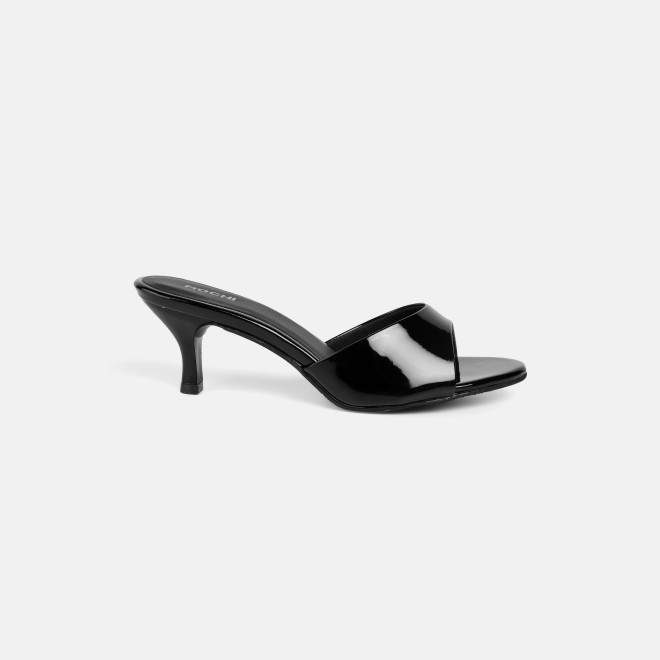 Mochi Women Black Casual Slip Ons (SKU: 40-449-11-36)