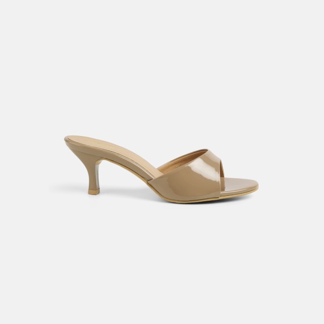 Mochi Women Beige Casual Slip Ons (SKU: 40-449-20-36)