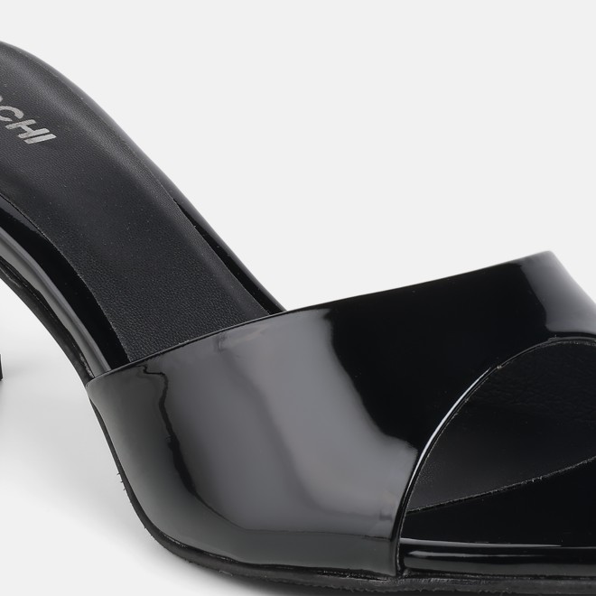 Mochi Women Black Casual Slip Ons (SKU: 40-449-11-36)