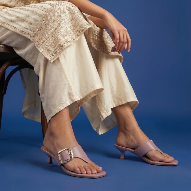 Mochi Women Peach Casual Slip Ons (SKU: 40-460-80-36)